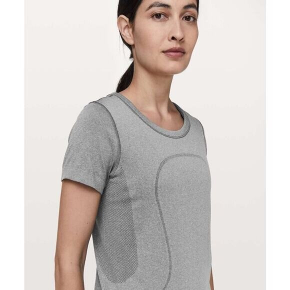 Lululemon Swiftly Tech Short Sleeve Breeze Relaxed Fit In Slate / White Size 8 - Picture 3 of 8